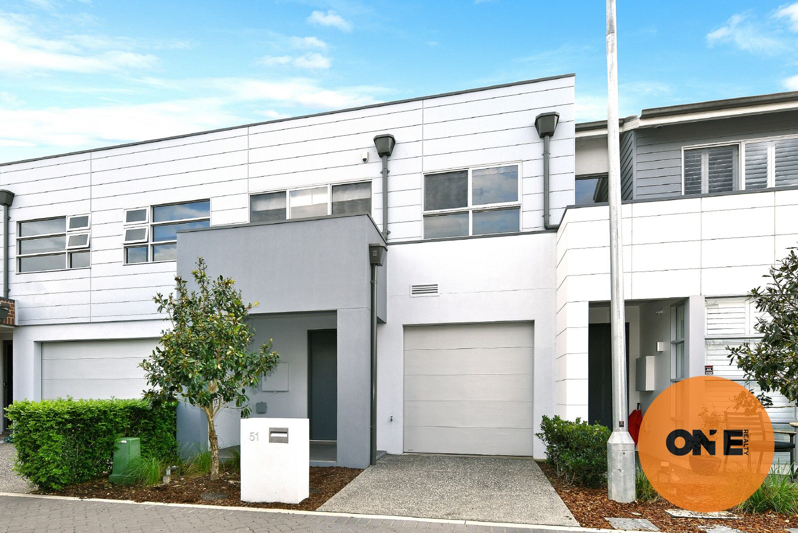 4 bedrooms House in 51 Aspect Crescent GLENMORE PARK NSW, 2745