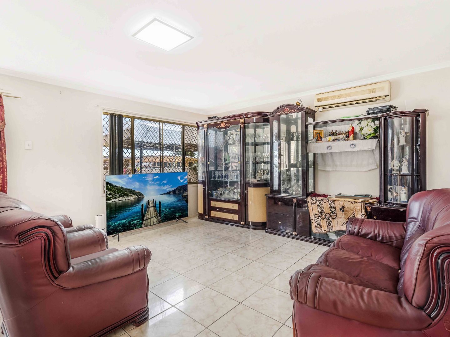 14 Bridport Close, West Hoxton NSW 2171, Image 2