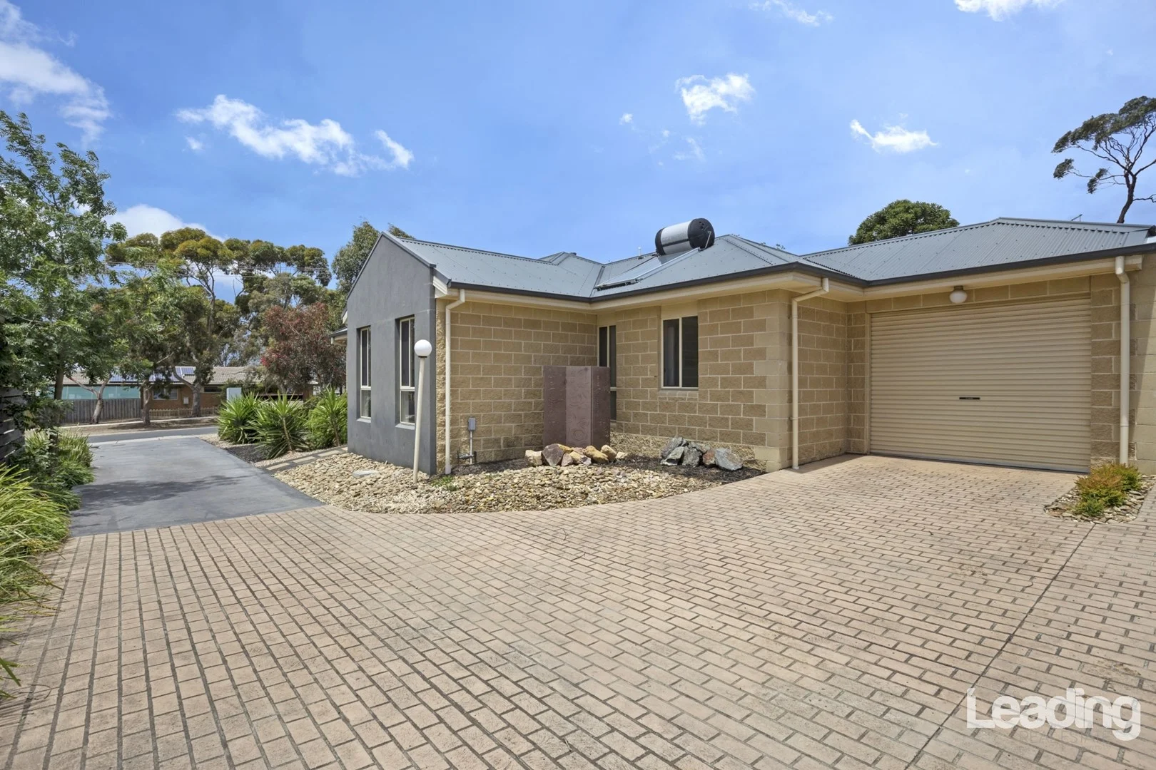 1/84 Ligar Street, Sunbury VIC 3429