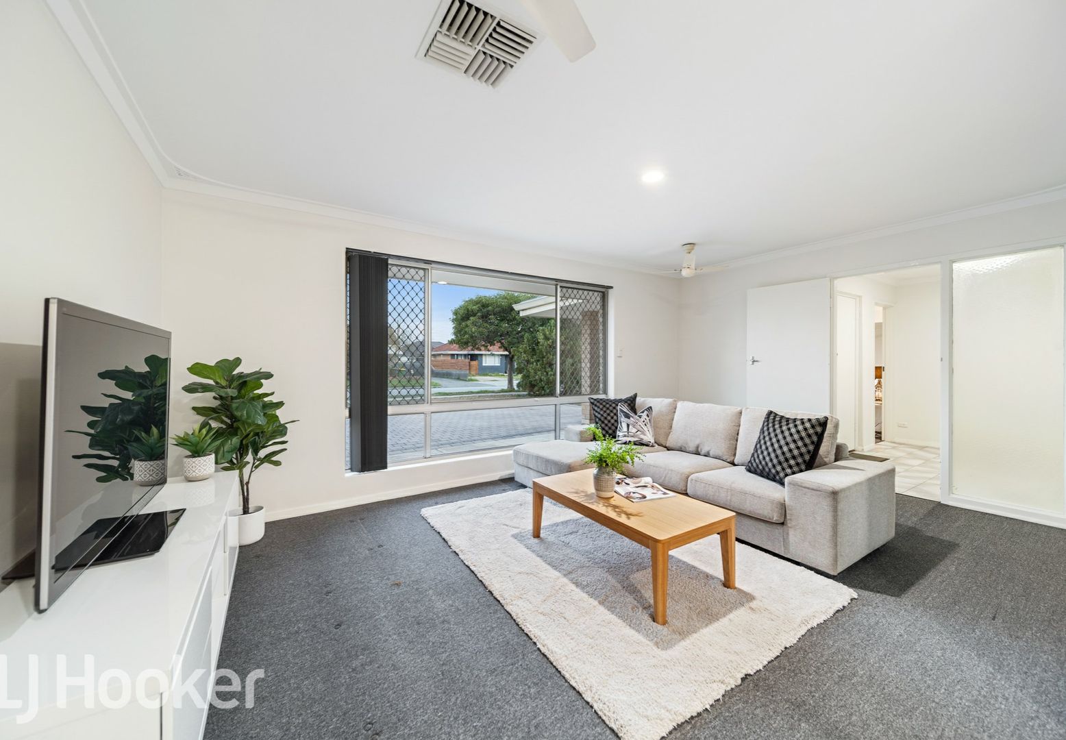 44 Donaldson Street, Queens Park WA 6107, Image 2