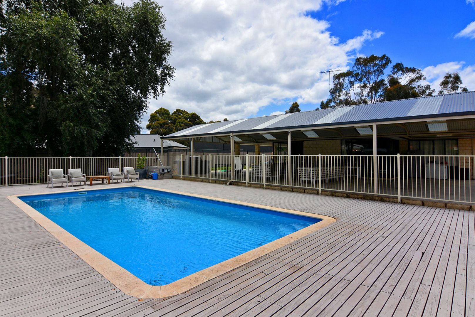 5 River Avenue, Collie WA 6225, Image 2