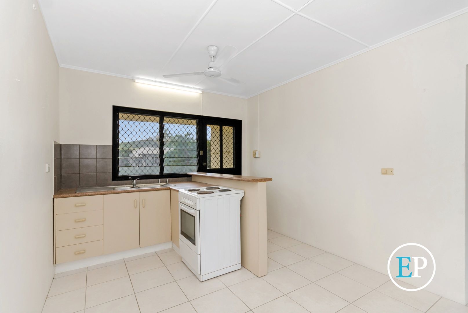 37 Bayswater Terrace, Hyde Park QLD 4812, Image 1