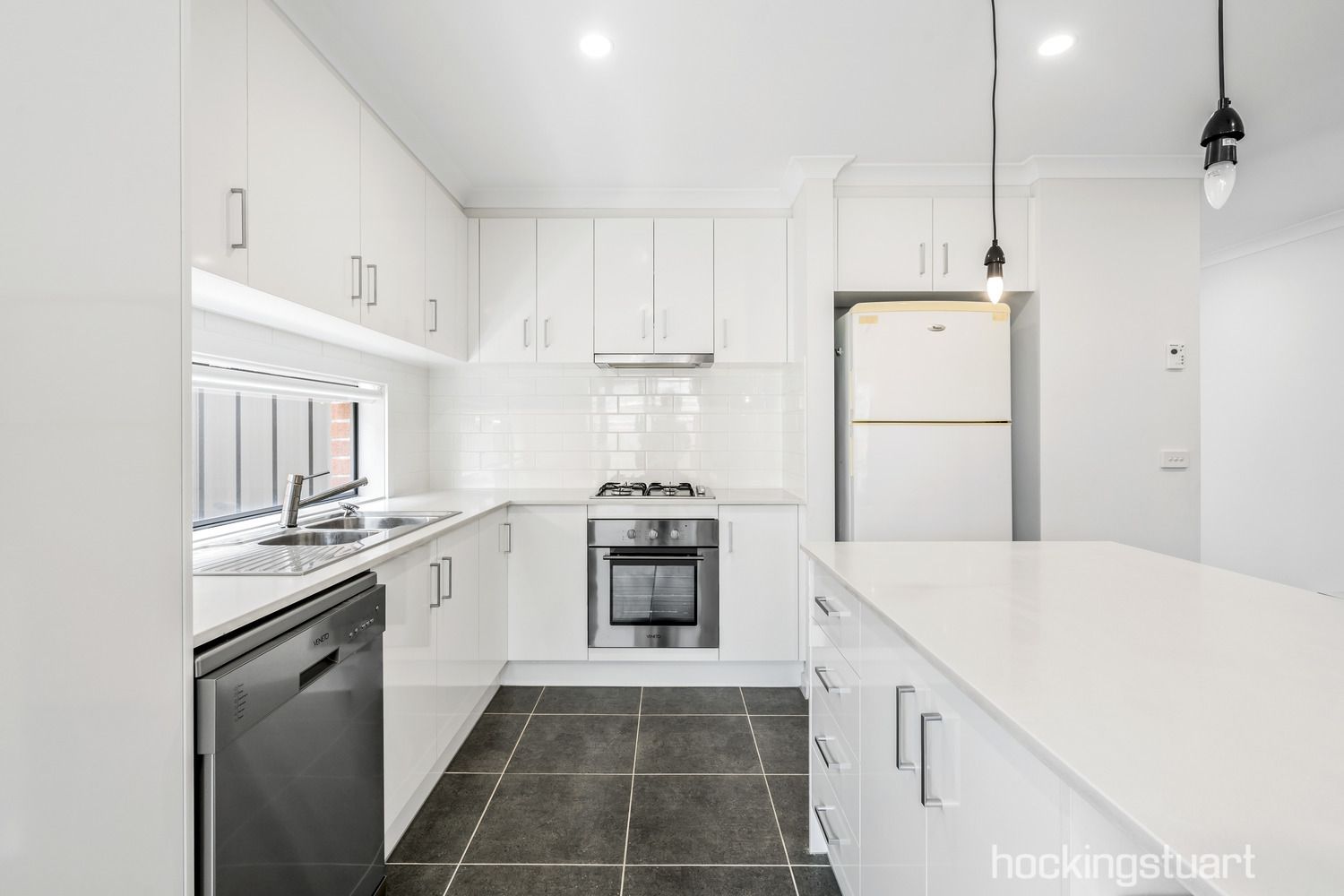 7 Riverside Concourse, Cobblebank VIC 3338, Image 2