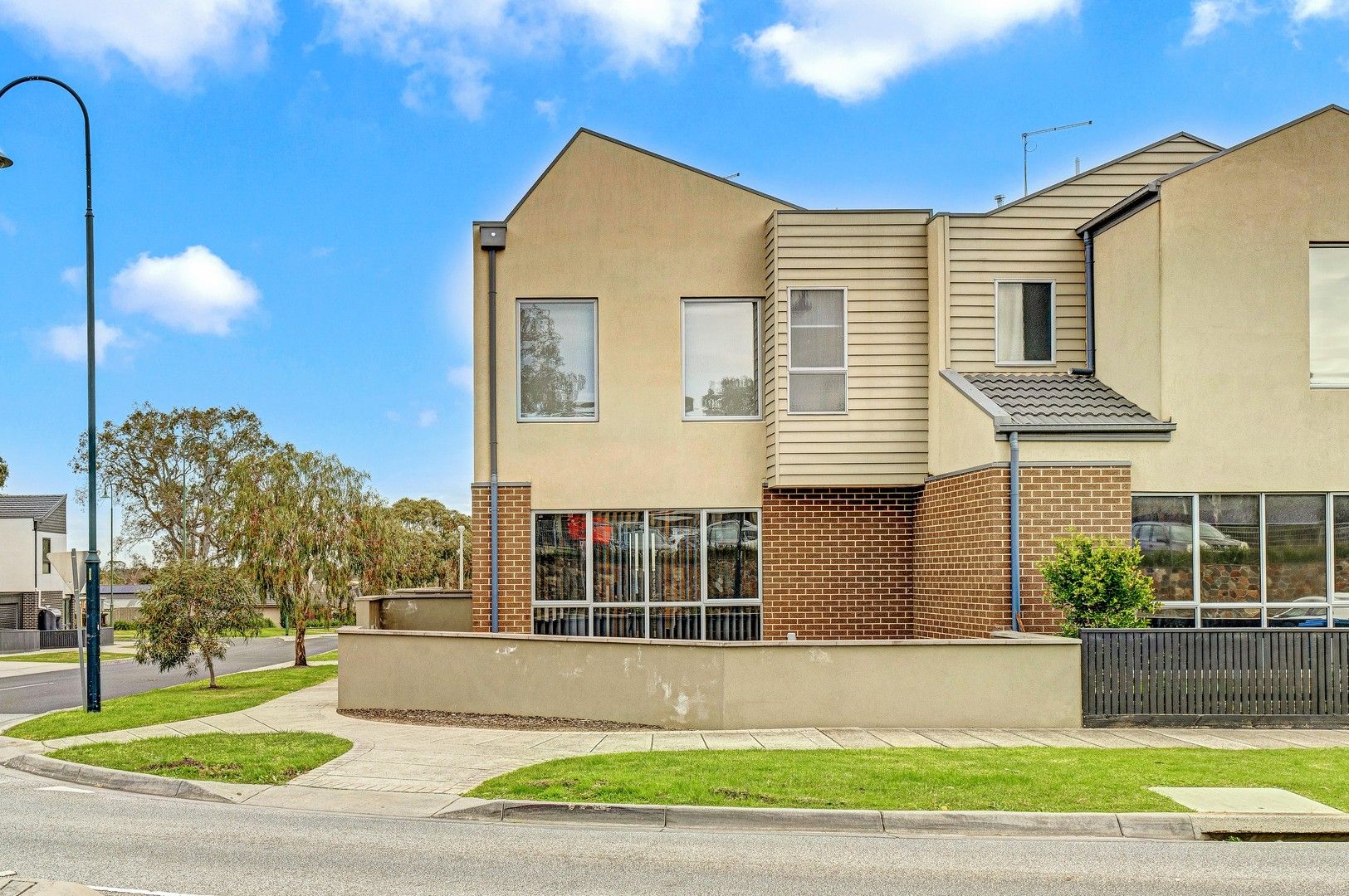 2 Braddon Way, Lynbrook VIC 3975, Image 0