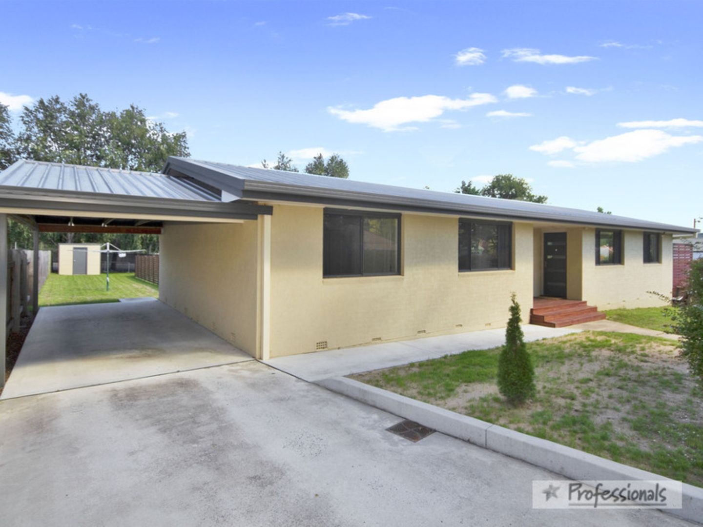 2/154 Allingham Street, Armidale NSW 2350, Image 1