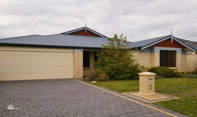 4 bedrooms House in 6 Isaac Street HAMMOND PARK WA, 6164