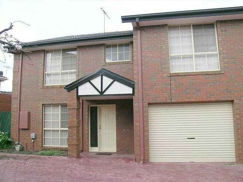 2/7 Kent Court, Avondale Heights VIC 3034