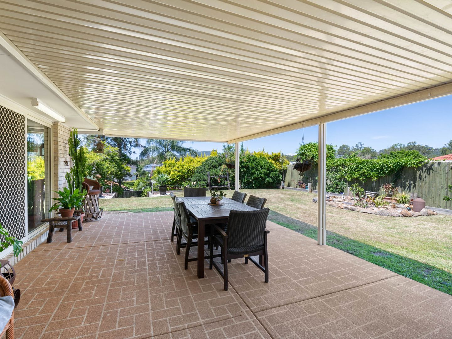 20 Holly Crescent, Windaroo QLD 4207, Image 2