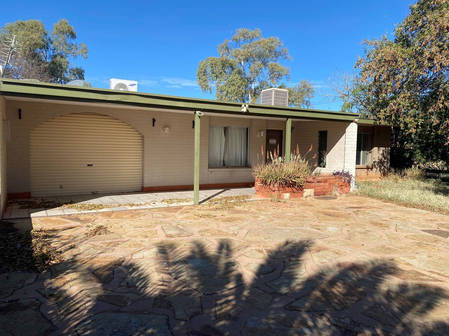 25 Van Senden Avenue, Gillen NT 0870 Domain