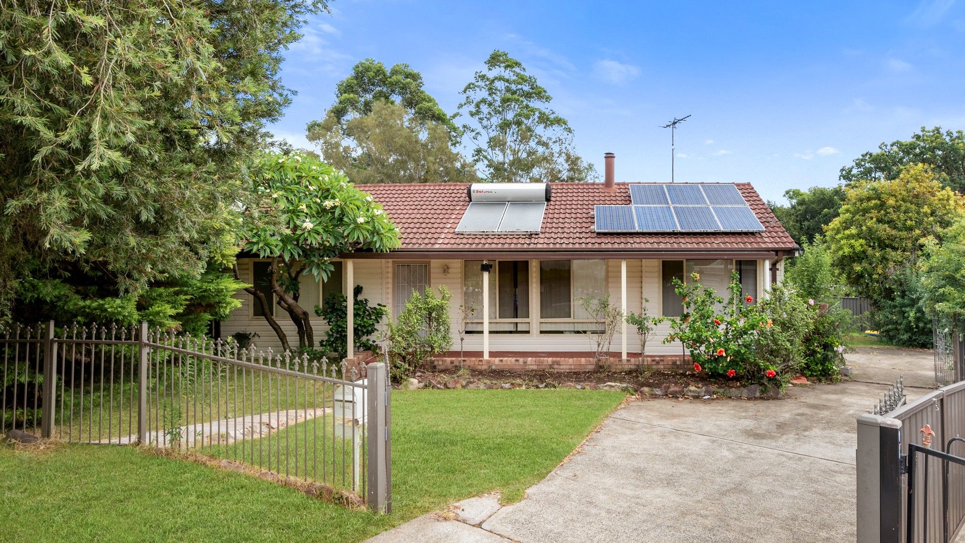 5 Mavick Crescent, Leumeah NSW 2560, Image 0