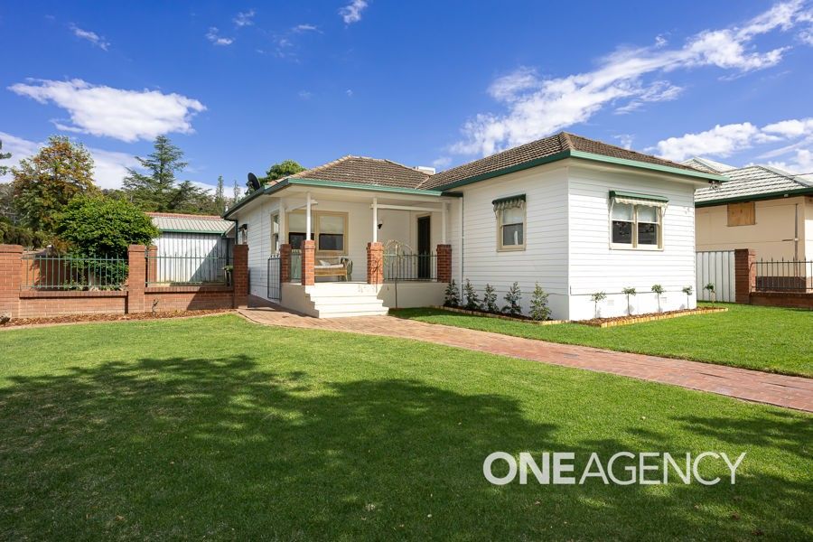 2/142 GROVE STREET, Kooringal NSW 2650, Image 1