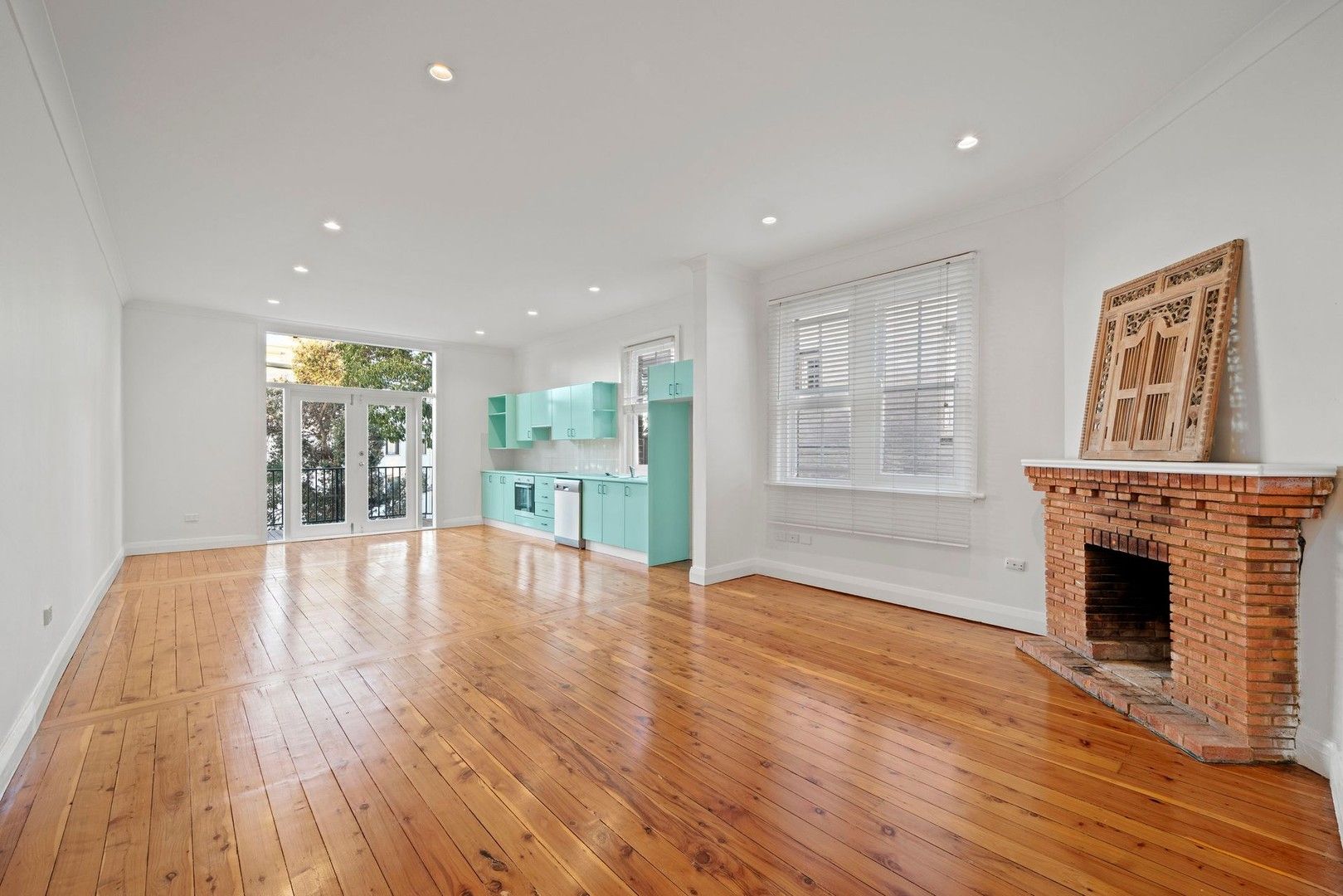2 bedrooms Apartment / Unit / Flat in 2/15 Francis St BONDI BEACH NSW, 2026