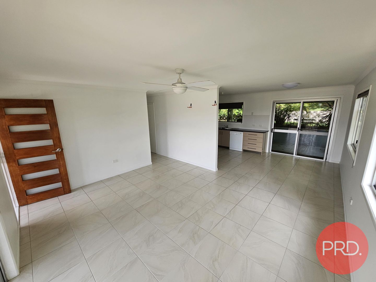 27 Crest Avenue, Boyne Island QLD 4680, Image 1