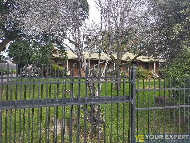 4 bedrooms House in 105 Shrives  Road HAMPTON PARK VIC, 3976