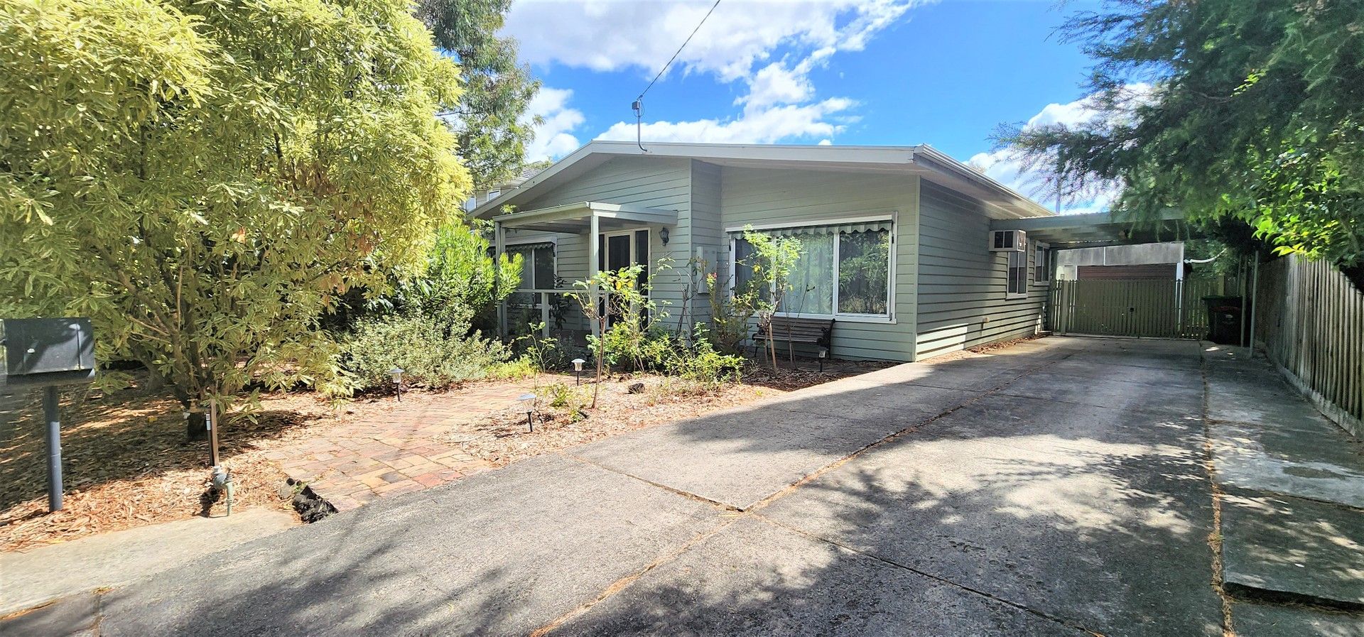 15 Morloc Street, Forest Hill VIC 3131 House For Rent 530 Domain
