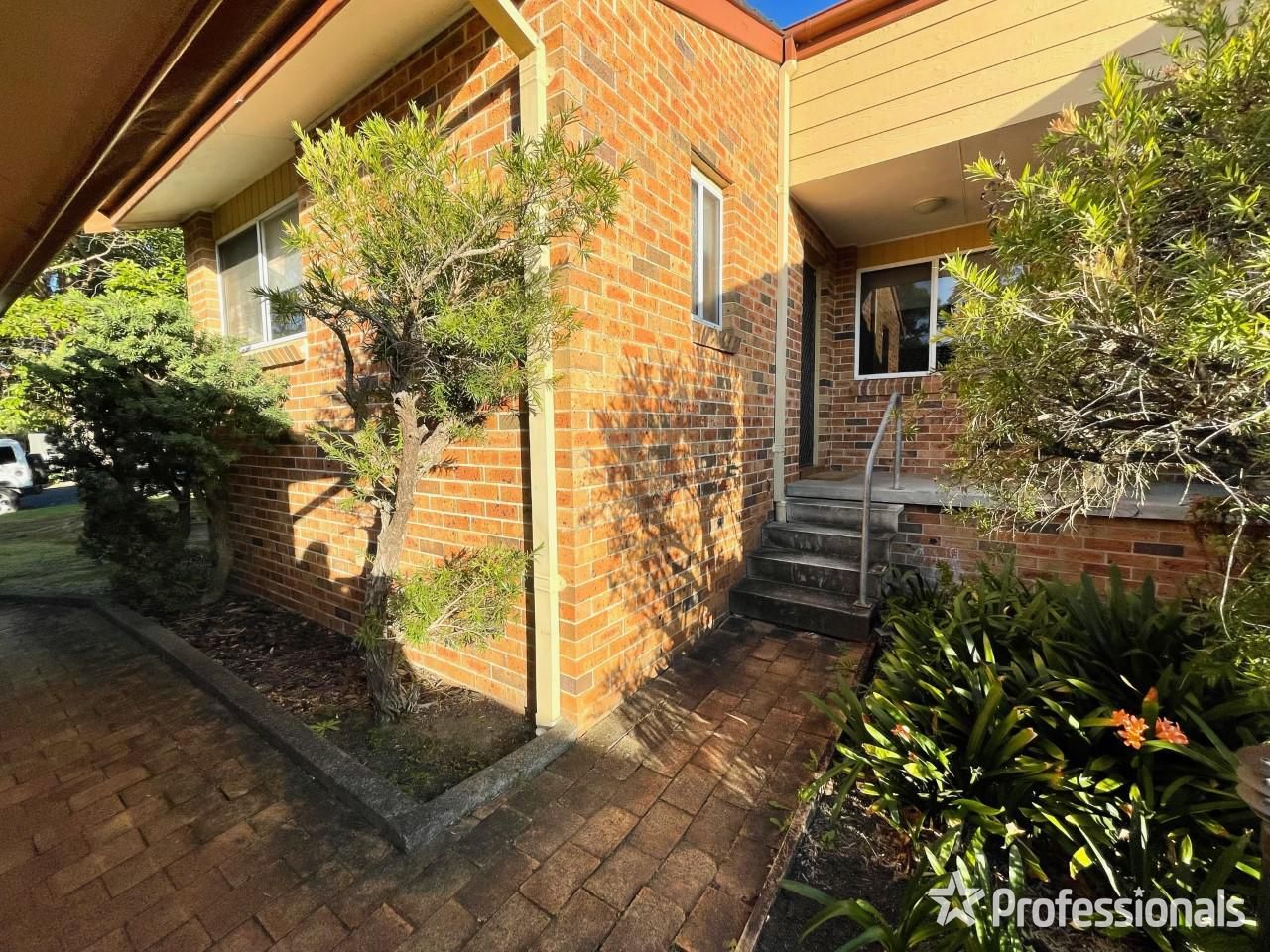 1/3 Hood Close, North Nowra NSW 2541 House For Rent 420 Domain