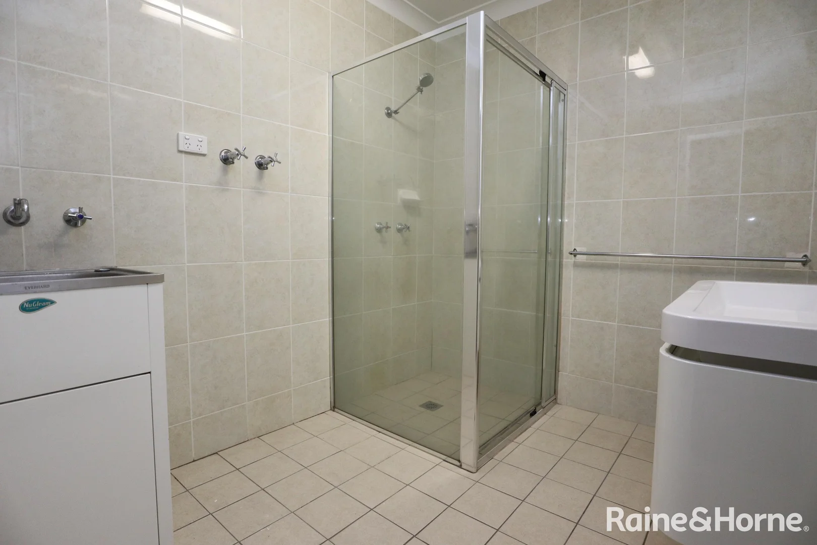 Additional image 8 of 2/3 Joyes Place, Tolland NSW 2650