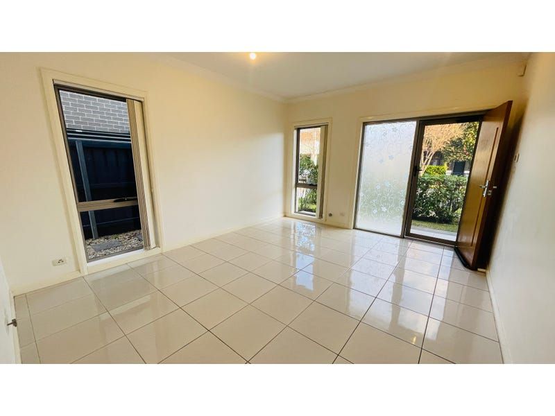 73 William Hart Crescent, Penrith NSW 2750, Image 2