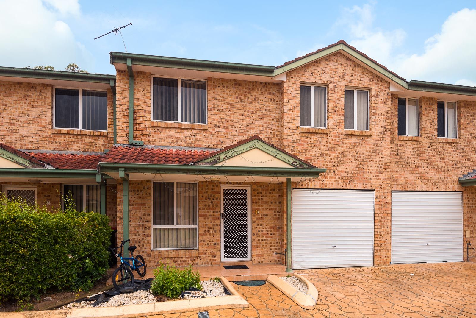 13/5961 Devenish Street, Greenfield Park Property History & Address