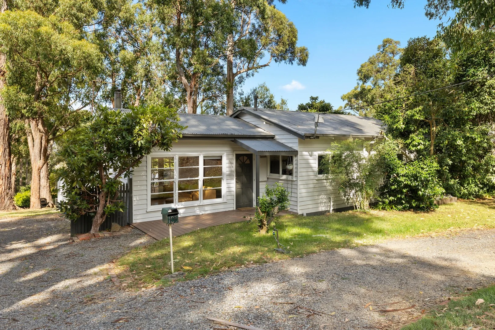 105 Alexander Avenue, Upwey VIC 3158
