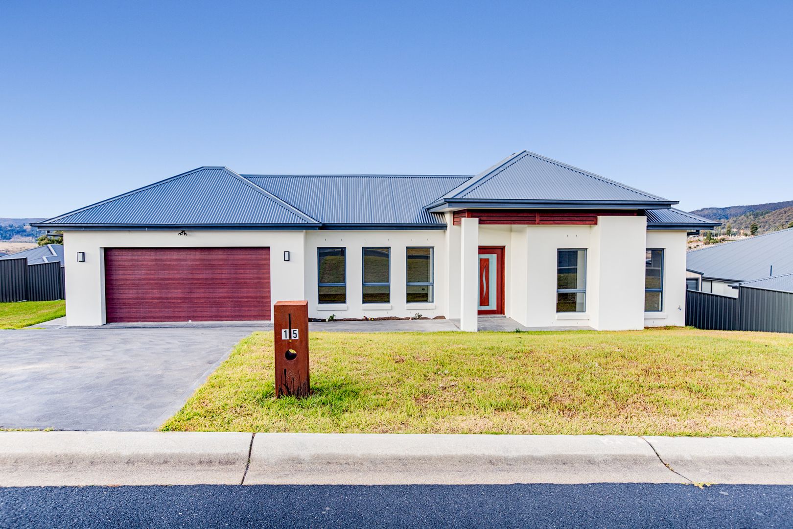 15 Hillcrest Avenue, Bowenfels NSW 2790