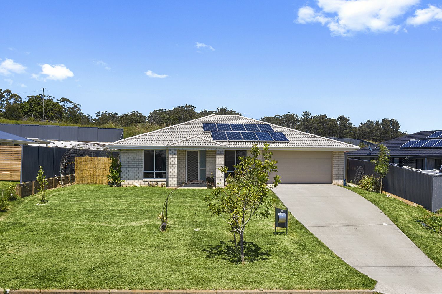 21 Macksville Heights Drive, Macksville Property History & Address