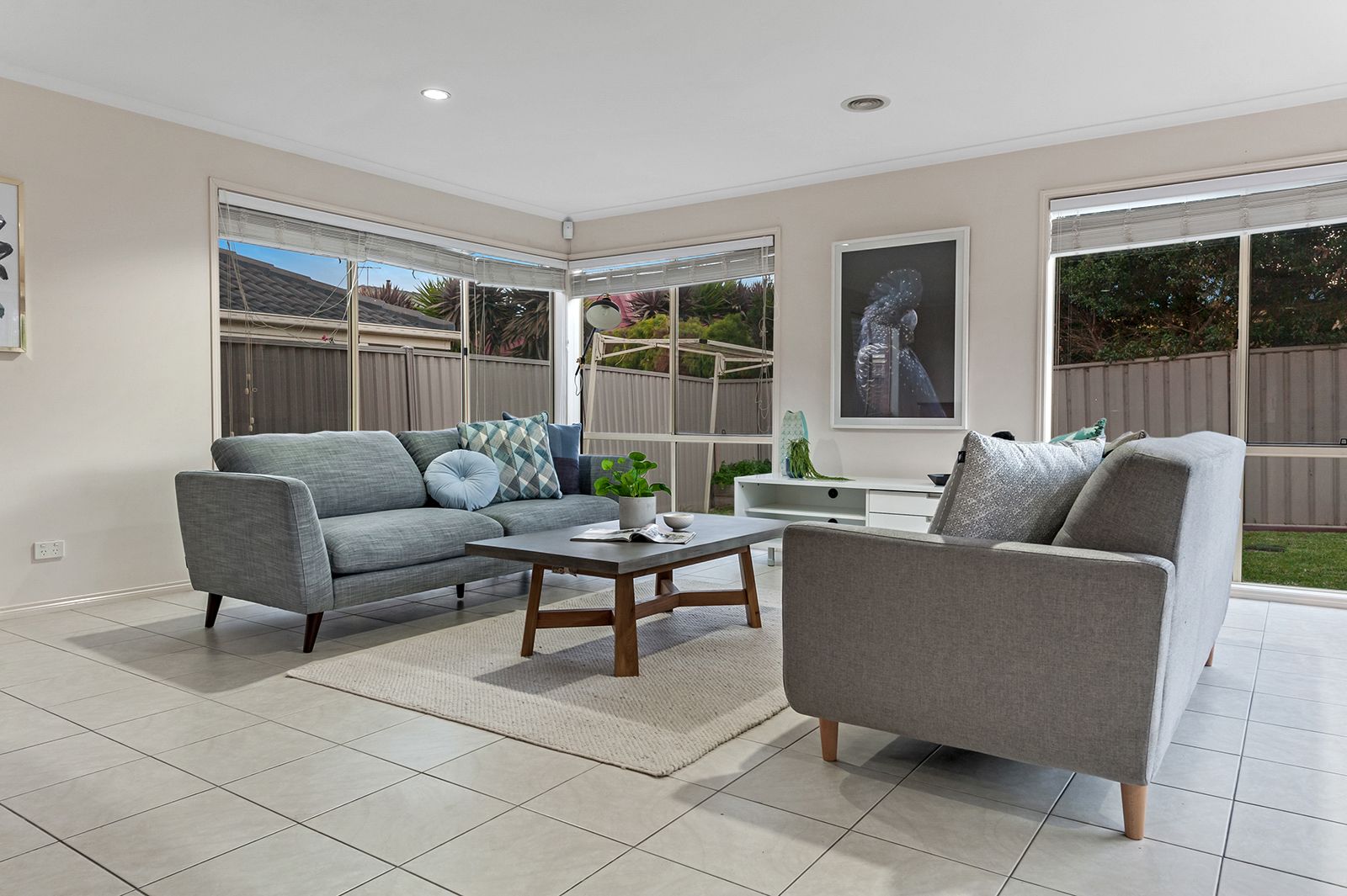 9 Creighton Way, Craigieburn VIC 3064, Image 2