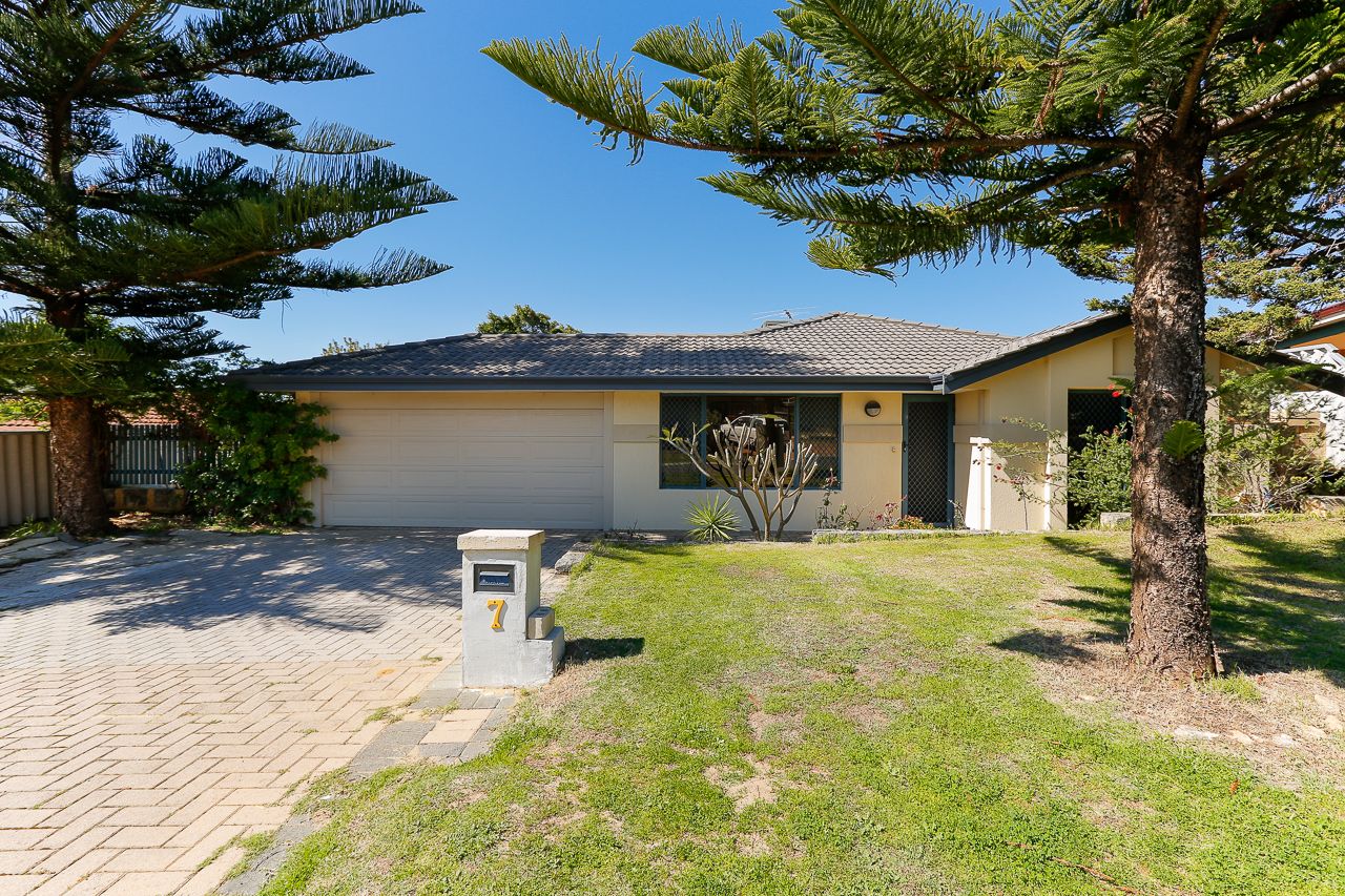 7 Whiston Crescent, Clarkson WA 6030, Image 0