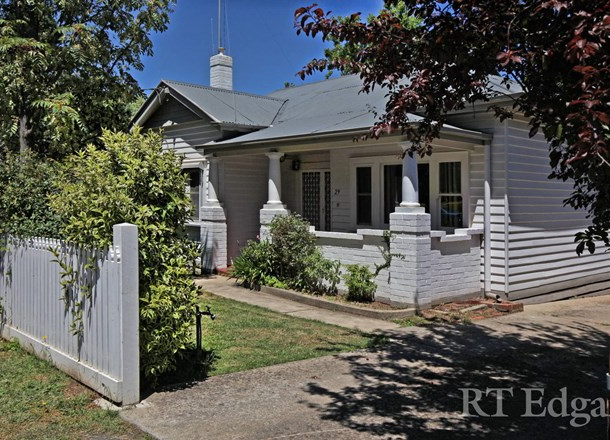 29 Powlett Street, Kyneton VIC 3444