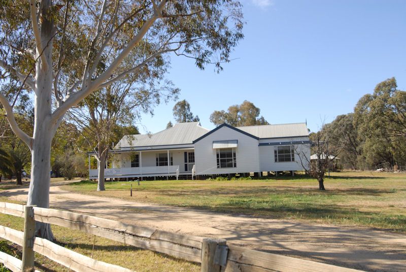 15 PINDARA LANE, Deniliquin NSW 2710, Image 0