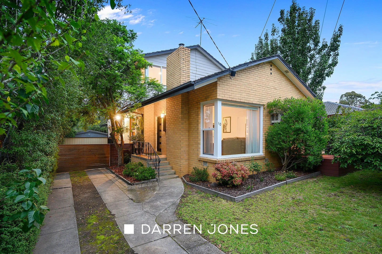 Primary image of 10 Medbury Avenue, Watsonia VIC 3087
