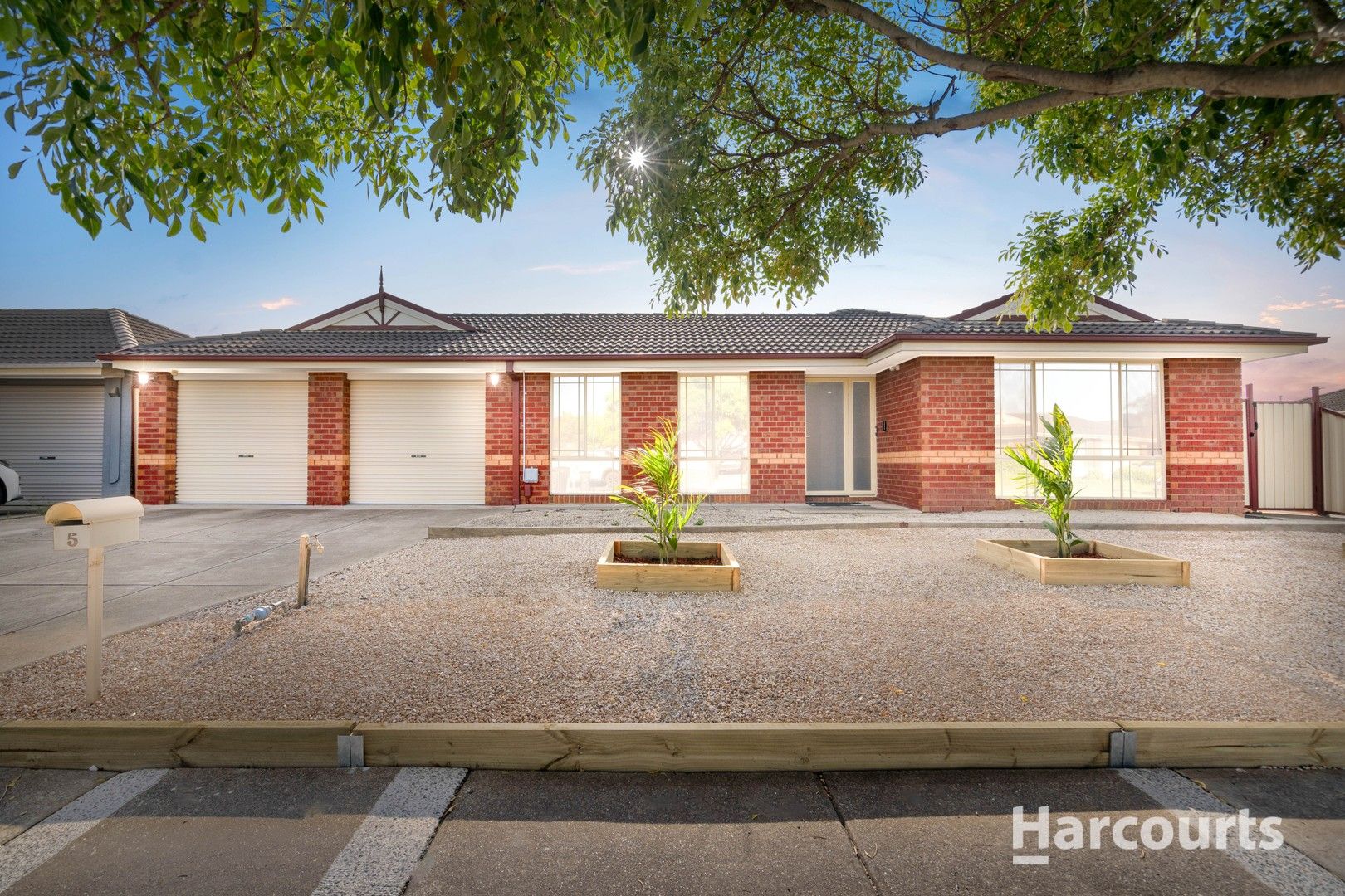 4 bedrooms House in 5 Pavleka Street HILLSIDE VIC, 3037