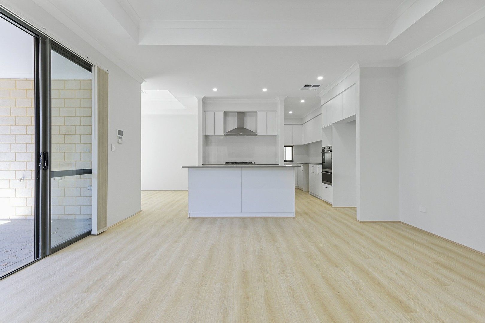 4 bedrooms House in 65b Burrendah Boulevard WILLETTON WA, 6155