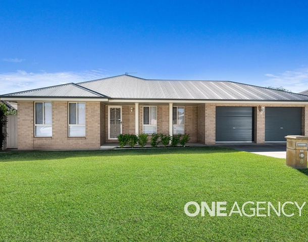 8 Apprentice Avenue, Ashmont NSW 2650