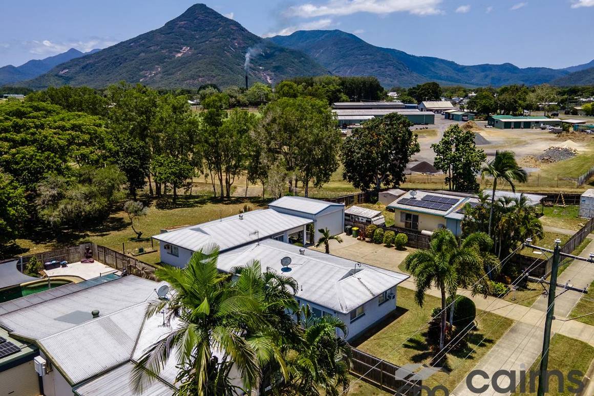 Picture of 1 & 2/68 Highleigh Road, GORDONVALE QLD 4865
