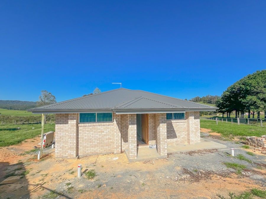 3 bedrooms House in 211 Camp Creek Road LOWANNA NSW, 2450