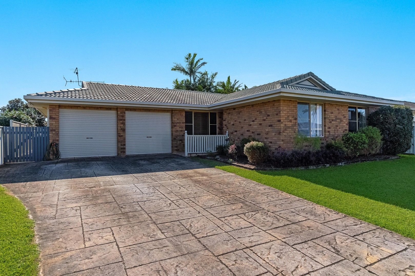 3 bedrooms House in 7 Heron Court YAMBA NSW, 2464