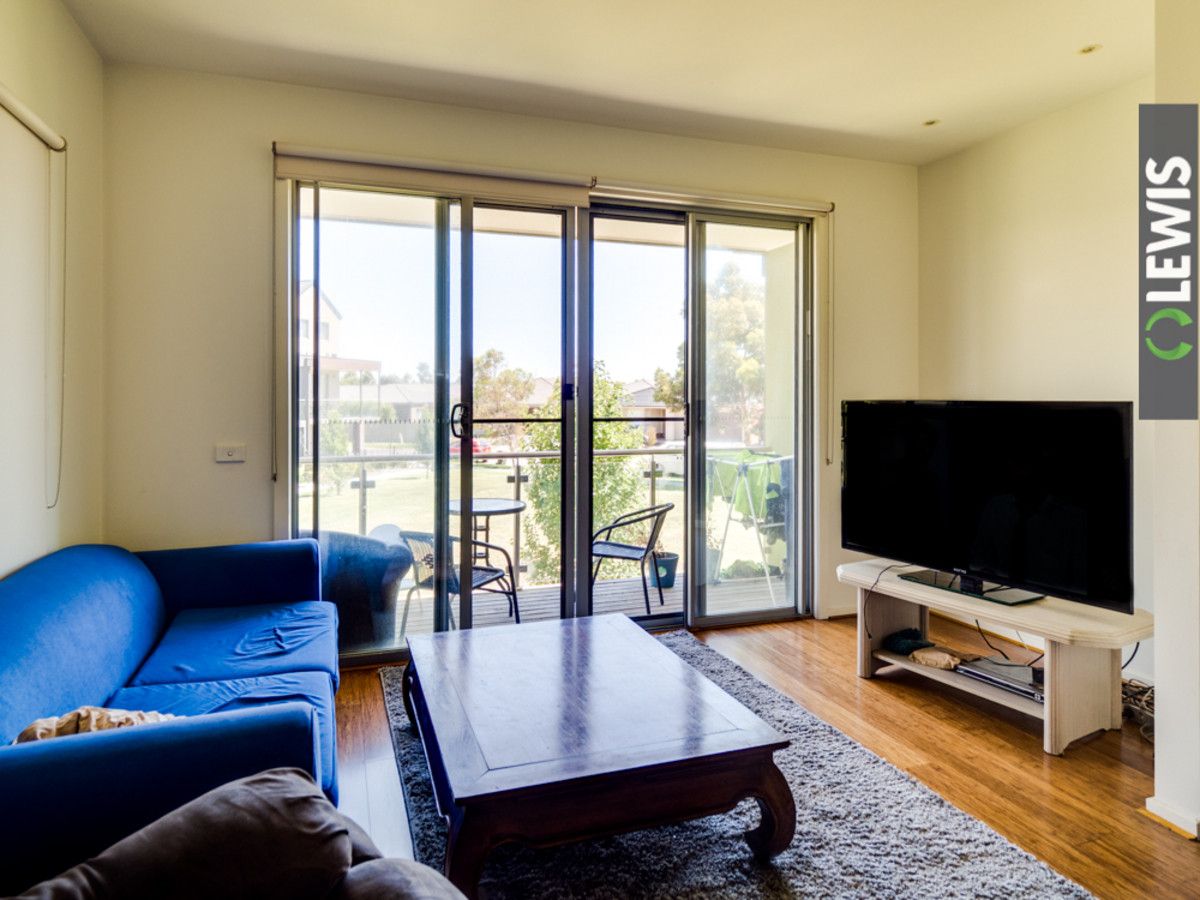 46/60-70 Cradle Mountain Drive, Craigieburn VIC 3064, Image 2