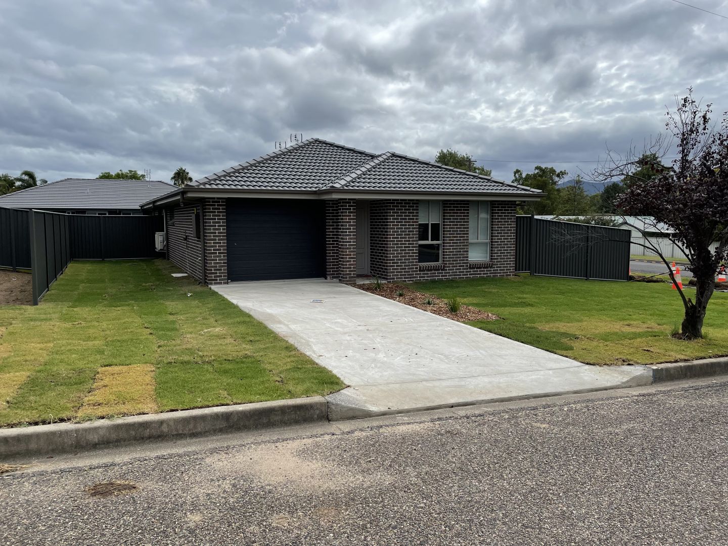 1/11D Chelmsford Street, Kootingal NSW 2352 House For Rent 350