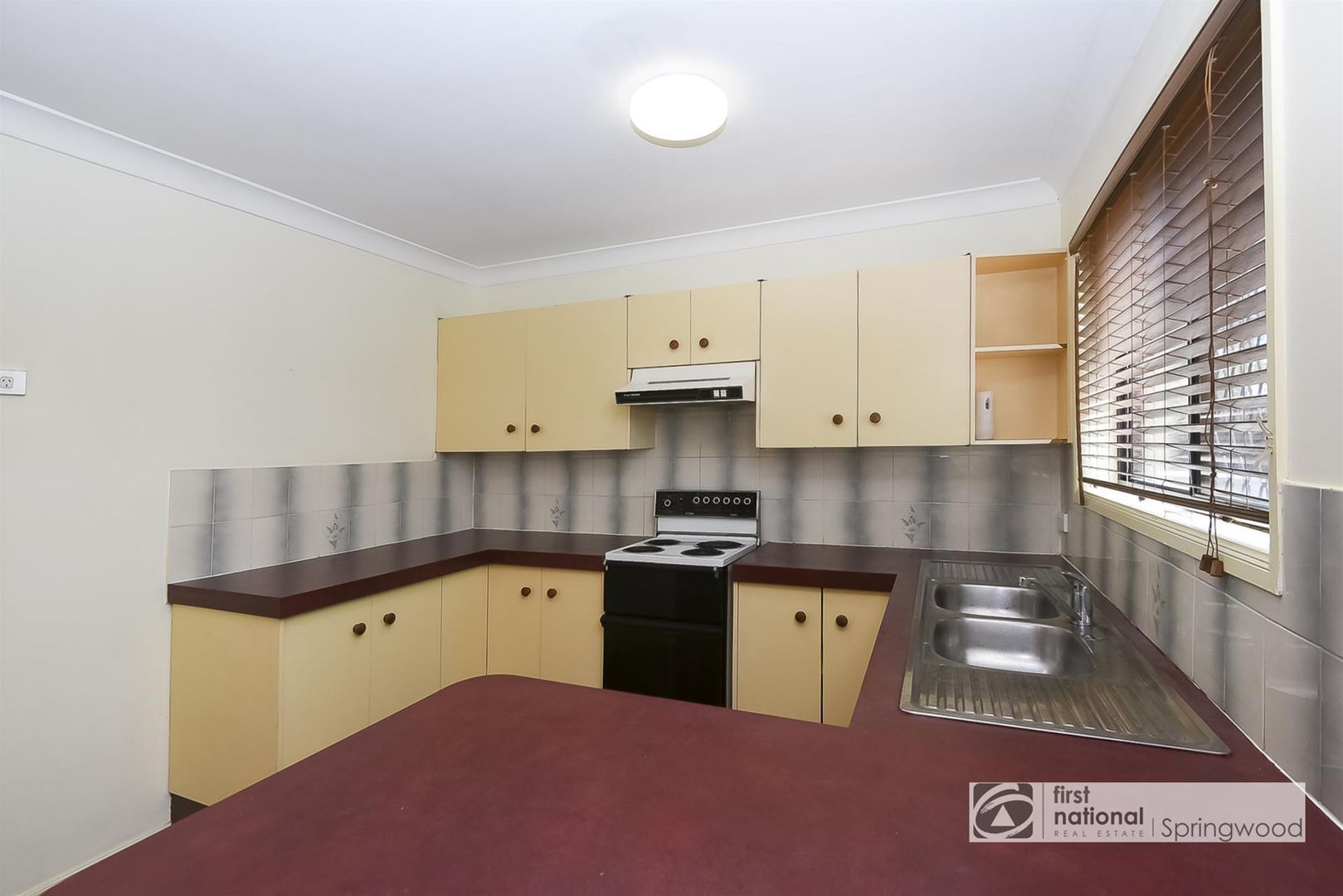 1/95 Barbaralla Drive, Springwood QLD 4127, Image 2