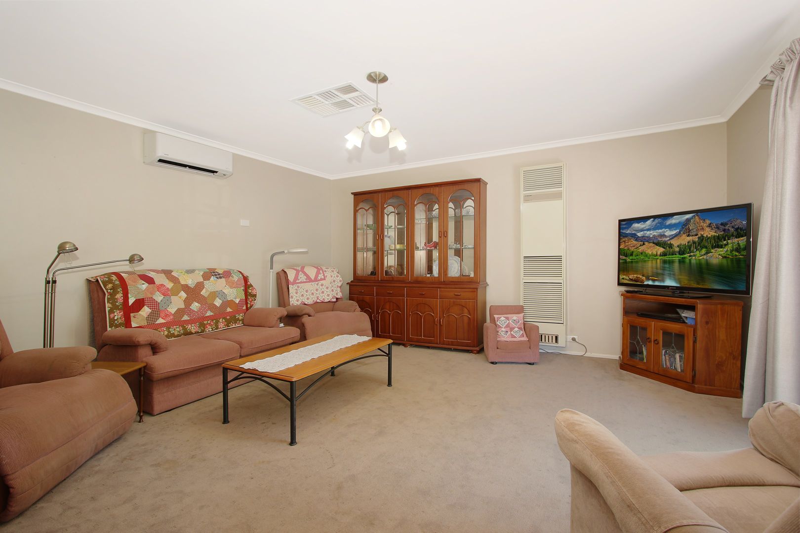 6 Campbell Court, Burrumbuttock NSW 2642, Image 1