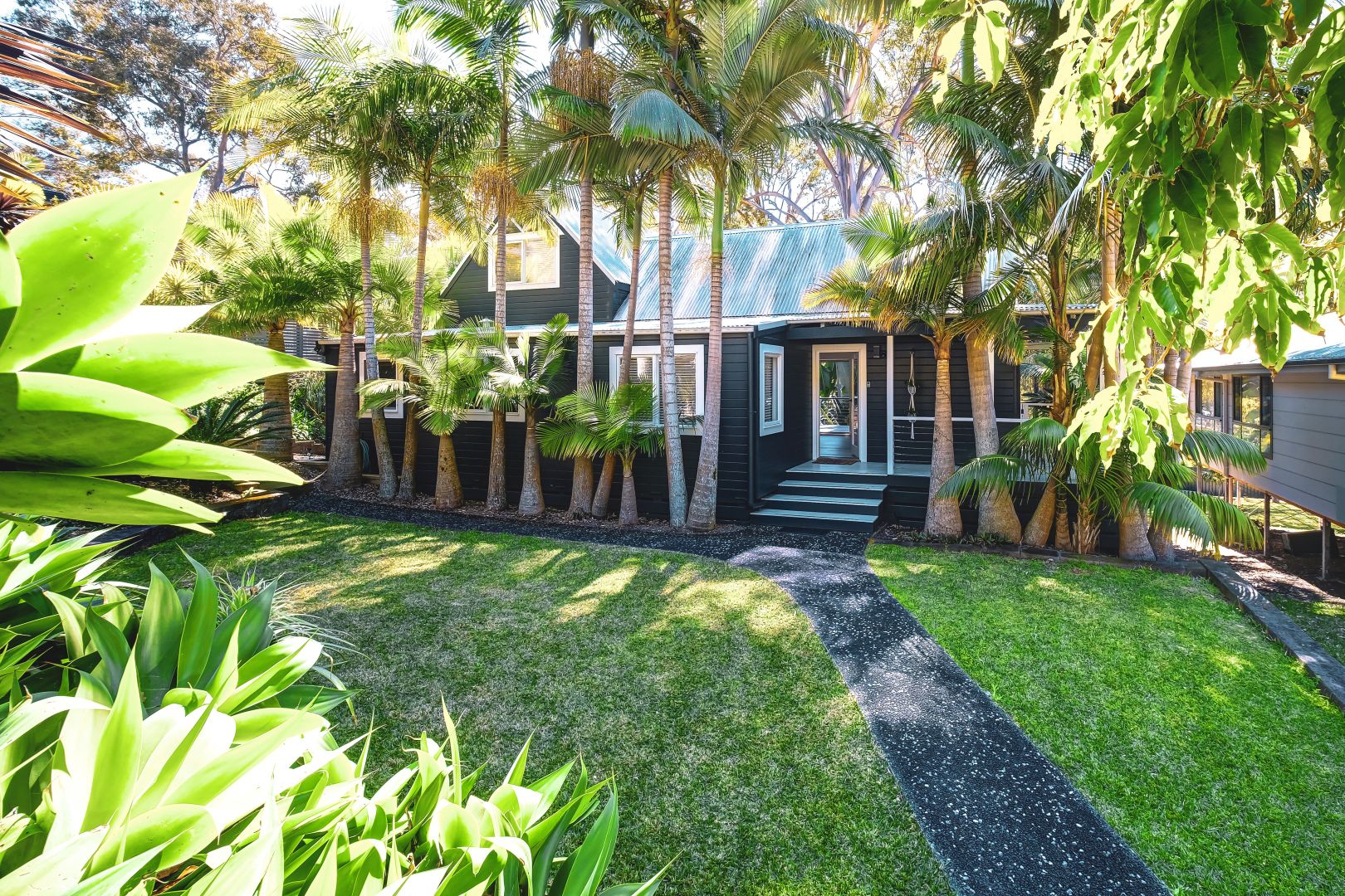 61 Hillside Parade, Elizabeth Beach Property History & Address