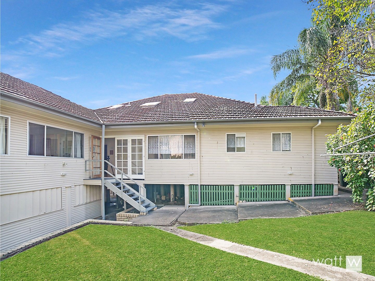 10 bedrooms House in 32 Howard Street GAYTHORNE QLD, 4051
