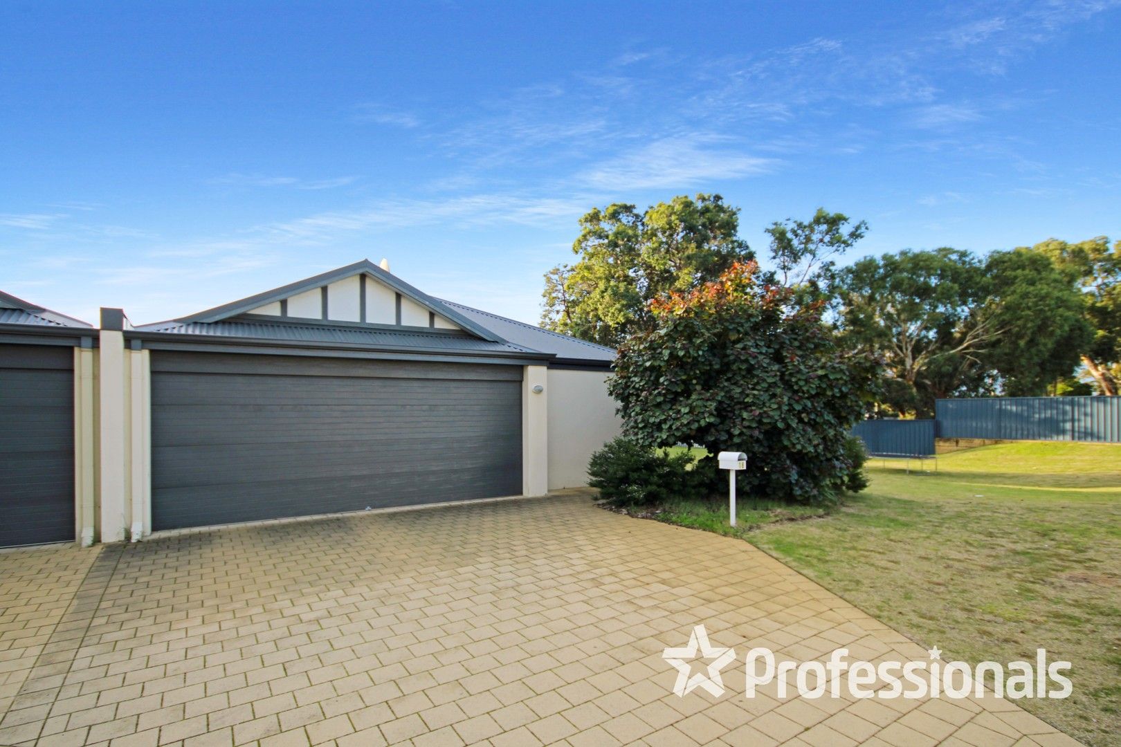 18 Coppin Place, Australind WA 6233, Image 0