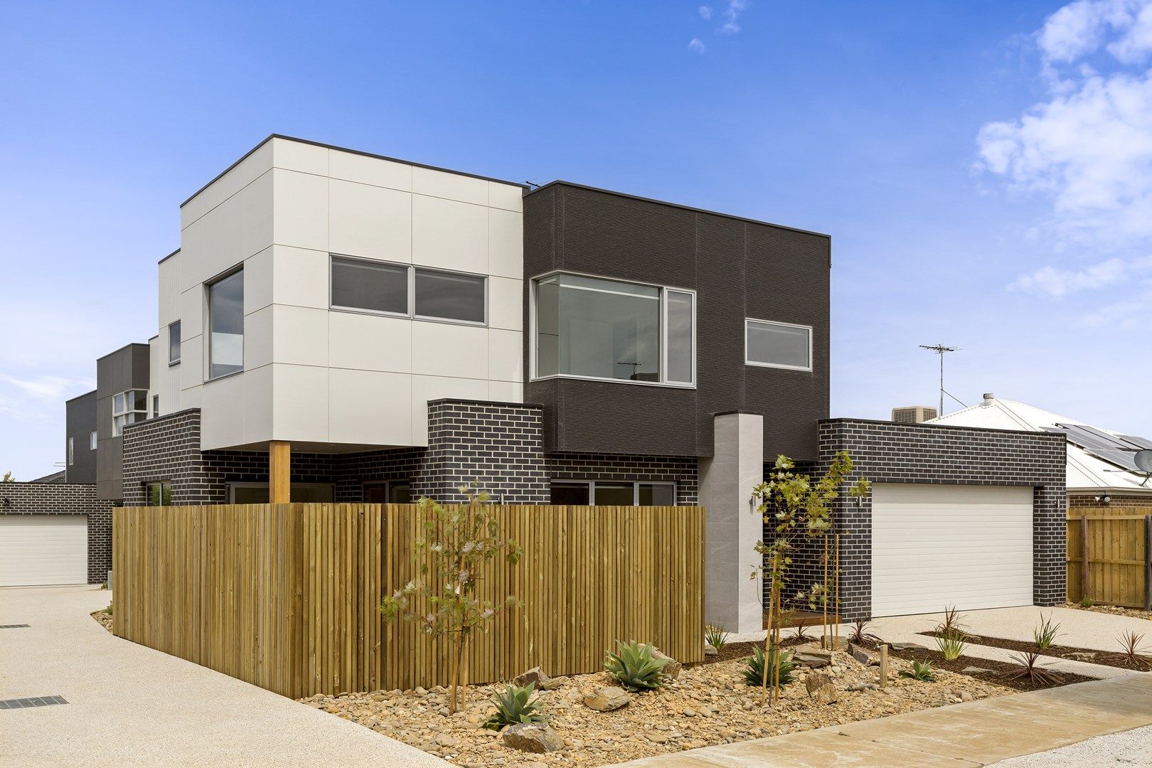 3 bedrooms Townhouse in 1/6 Markham Drive OCEAN GROVE VIC, 3226
