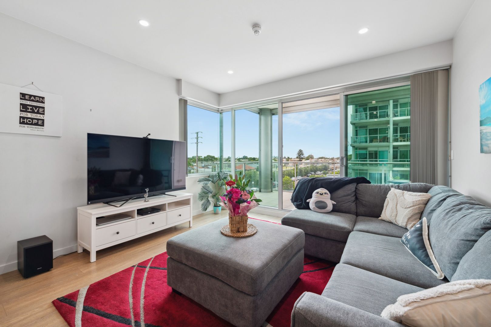 303/1-2 Tarni Court, New Port SA 5015, Image 2