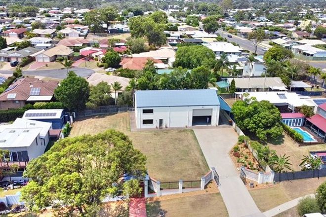 Picture of 7 Exeter Street, TORQUAY QLD 4655