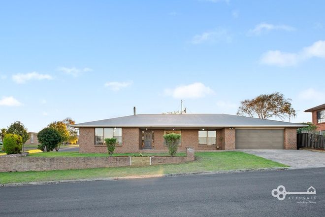 Picture of 1 Jennifer Street, MOUNT GAMBIER SA 5290