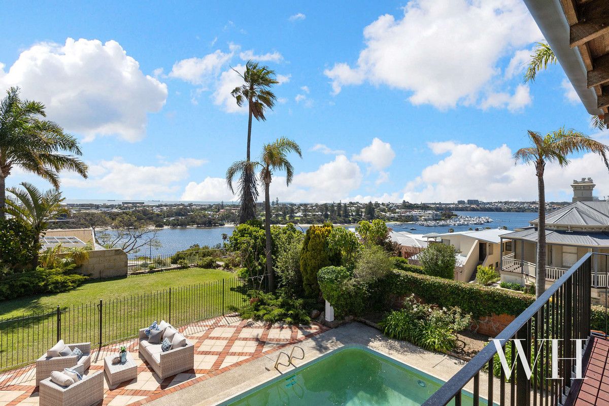 4 bedrooms House in 6 Bolton Street EAST FREMANTLE WA, 6158