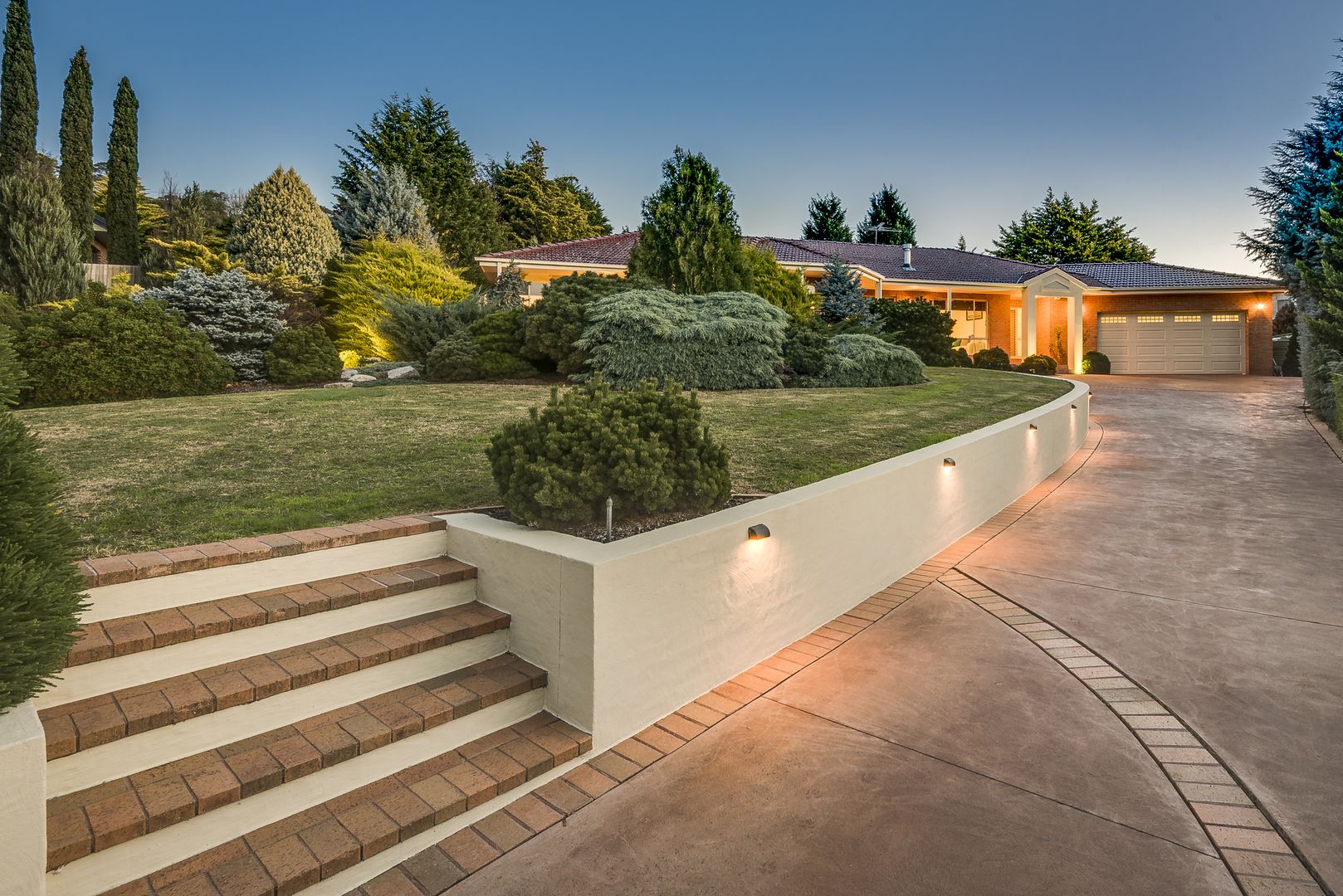 5 Oakridge Close, Lysterfield South Property History & Address